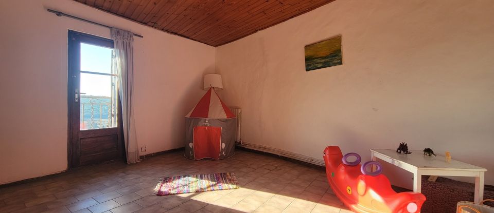 Village house 5 rooms of 143 m² in Montpezat (30730)