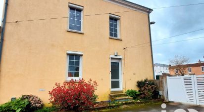 Traditional house 5 rooms of 135 m² in Saint-Julien-de-Concelles (44450)