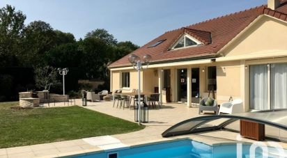 House 10 rooms of 276 m² in Étiolles (91450)