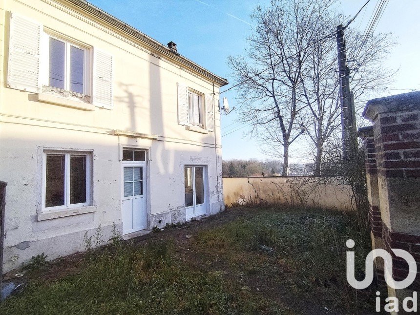 House 5 rooms of 120 m² in Crépy-en-Valois (60800)