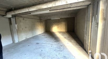 Parking/garage/box de 45 m² à Hyères (83400)