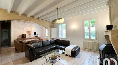 Maison 8 pièces de 265 m² à Galgon (33133)