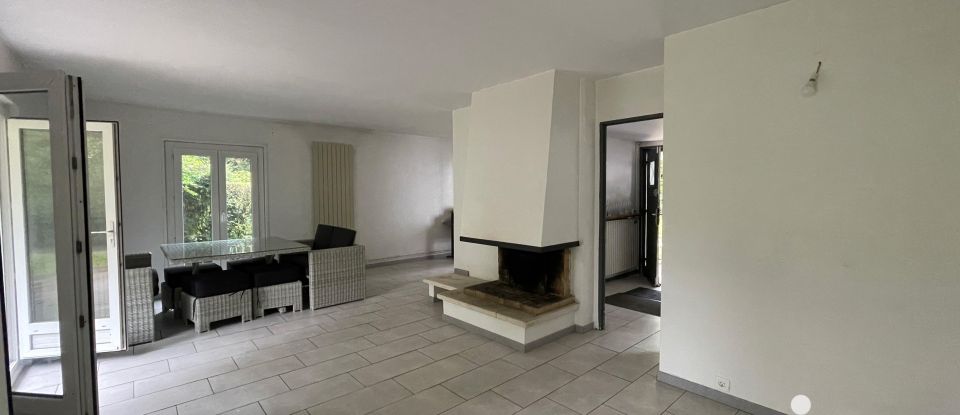 Maison traditionnelle 8 pièces de 168 m² à Gif-sur-Yvette (91190)