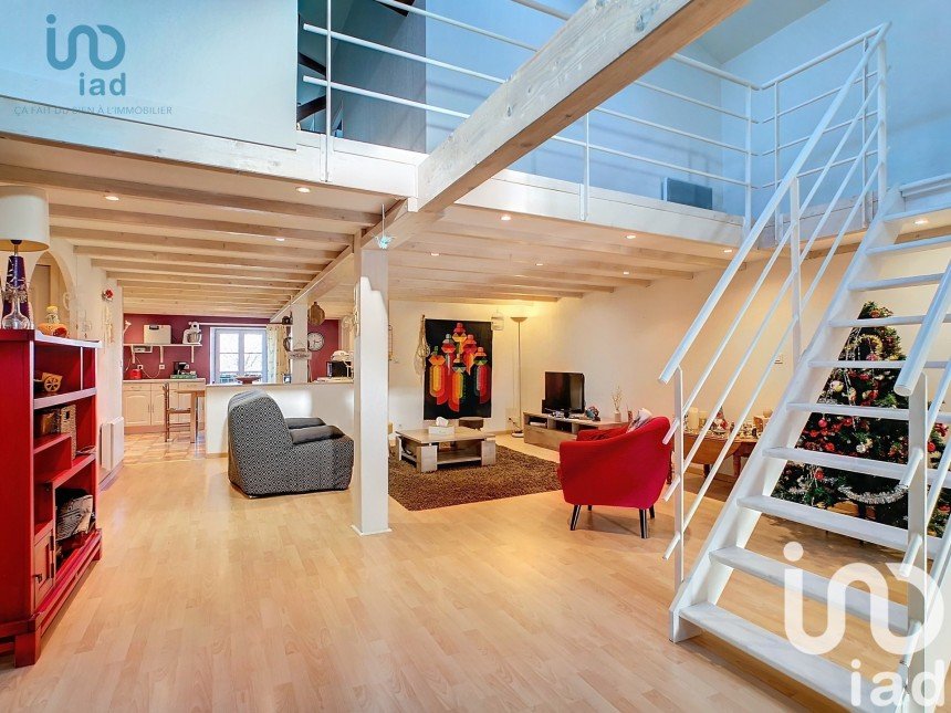 Loft 5 rooms of 169 m² in Soubise (17780)