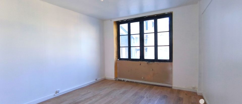 Apartment 4 rooms of 85 m² in Poitiers (86000)