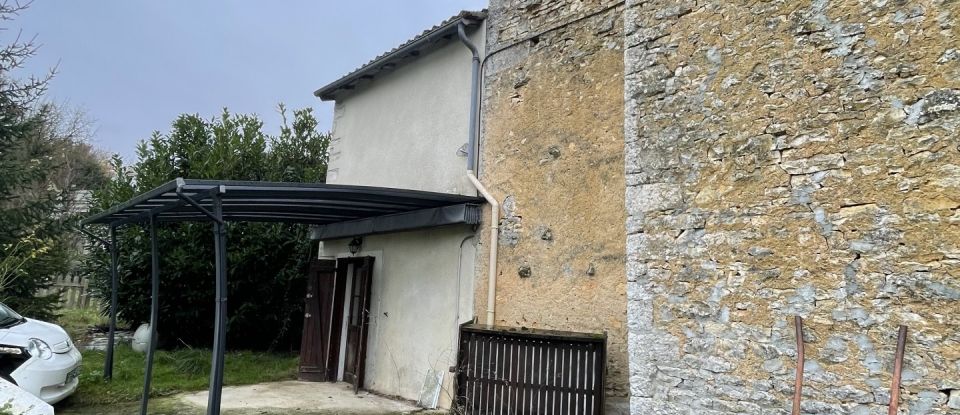 House 3 rooms of 30 m² in Poursac (16700)