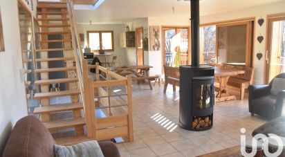 Cottage 10 rooms of 195 m² in Albiez-Montrond (73300)