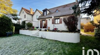 Traditional house 6 rooms of 126 m² in Orly (94310)