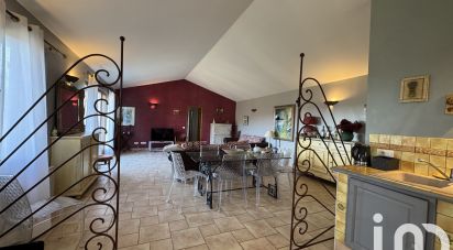 Country house 13 rooms of 290 m² in Roussillon (84220)