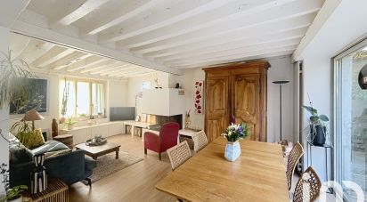 House 7 rooms of 151 m² in Saint-Prix (95390)