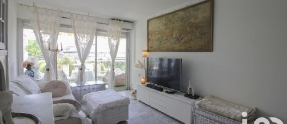 Apartment 2 rooms of 43 m² in Antibes (06160)