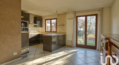 Maison traditionnelle 6 pièces de 135 m² à Champs-sur-Marne (77420)