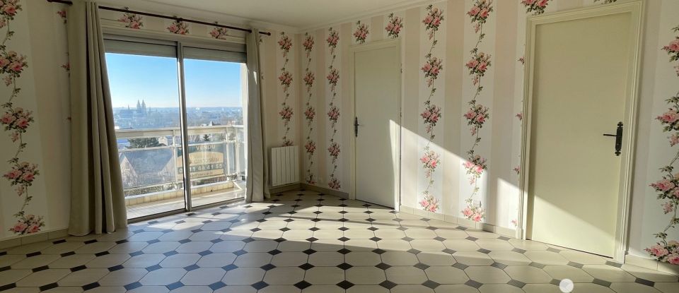 Appartement 2 pièces de 79 m² à Tours (37100)