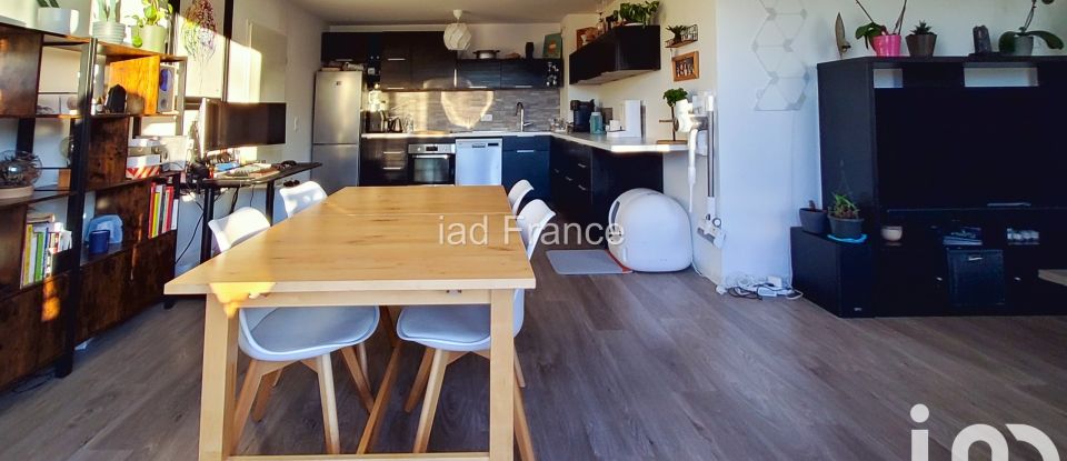 Apartment 3 rooms of 70 m² in Plaisir (78370)