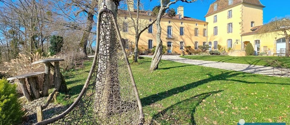 Castle 32 rooms of 1,540 m² in Lupiac (32290)