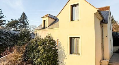 House 6 rooms of 131 m² in Vigny (95450)