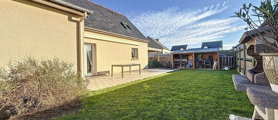 House 7 rooms of 122 m² in Saint-Benoît-des-Ondes (35114)