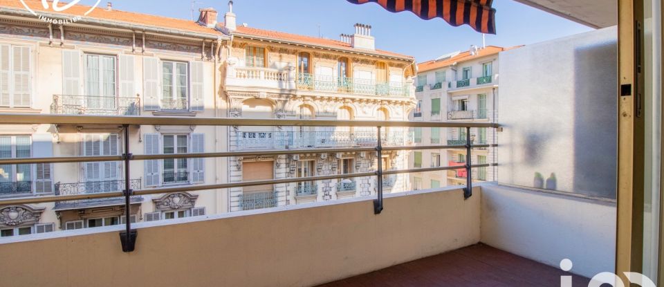 Apartment 3 rooms of 69 m² in Nice (06300)