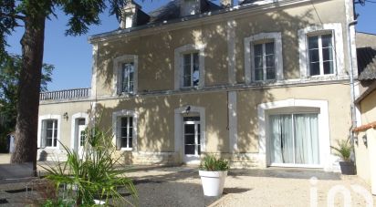 House 9 rooms of 226 m² in Neuville-de-Poitou (86170)