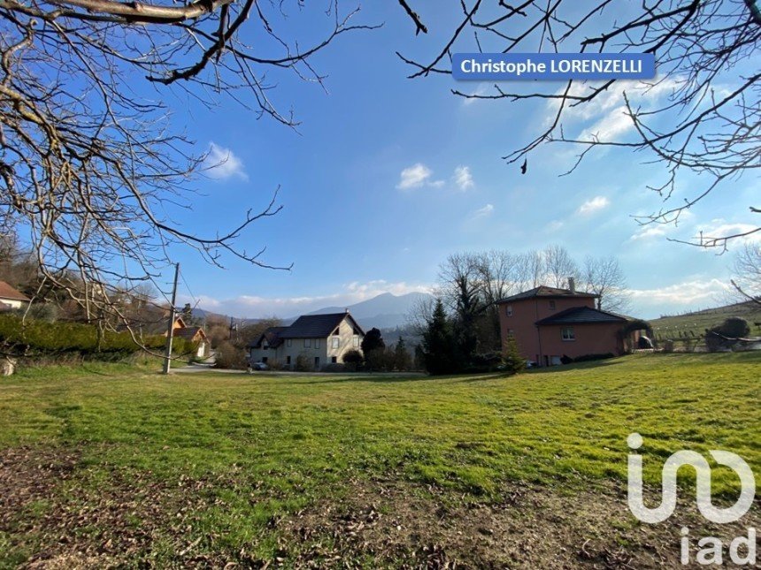 Land of 1,000 m² in Massignieu-de-Rives (01300)