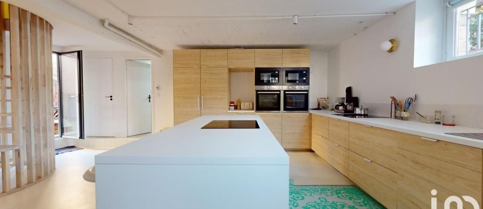 Maison 10 pièces de 210 m² à Nantes (44000)