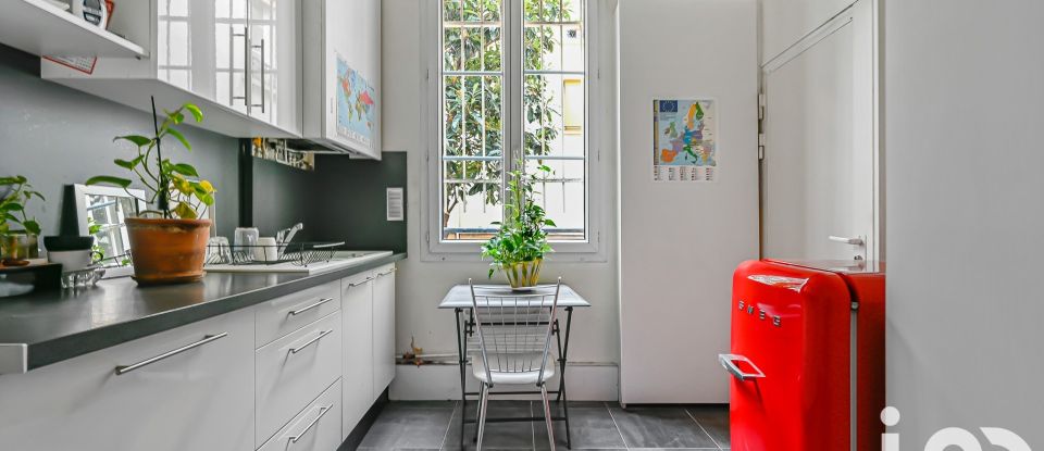 Apartment 5 rooms of 130 m² in Paris (75011)