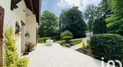 Traditional house 6 rooms of 141 m² in Le Coudray-Montceaux (91830)