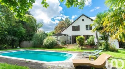 Traditional house 10 rooms of 206 m² in Saint-Fargeau-Ponthierry (77310)