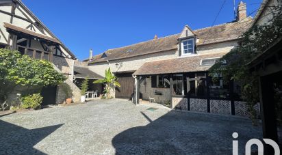 Country home 6 rooms of 257 m² in Saint-Germain-Laval (77130)