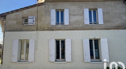 Village house 5 rooms of 106 m² in Saint-Médard-de-Guizières (33230)