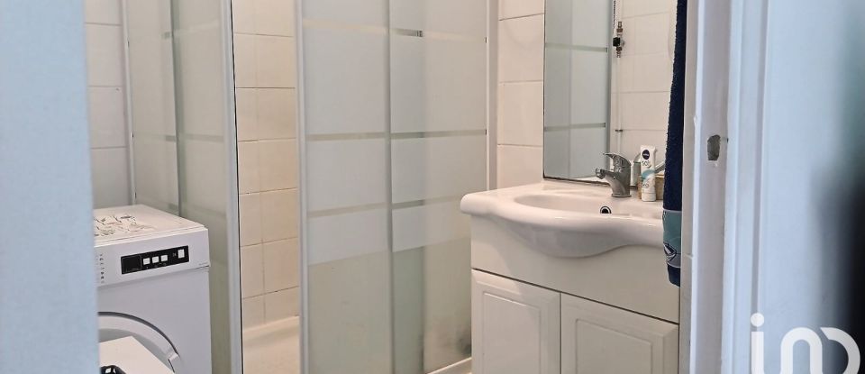 Appartement 2 pièces de 45 m² à Toulon (83000)