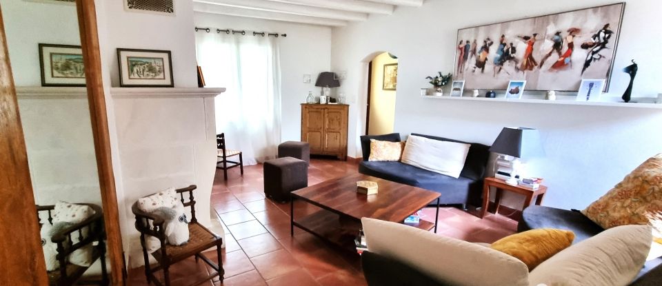 Maison 7 pièces de 208 m² à Aigues-Mortes (30220)