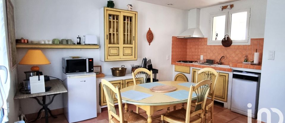 Maison 7 pièces de 208 m² à Aigues-Mortes (30220)