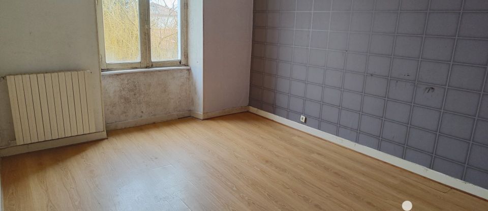 Maison 5 pièces de 91 m² à Chabanais (16150)