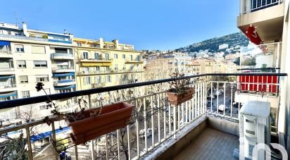 Appartement 3 pièces de 69 m² à Nice (06300)