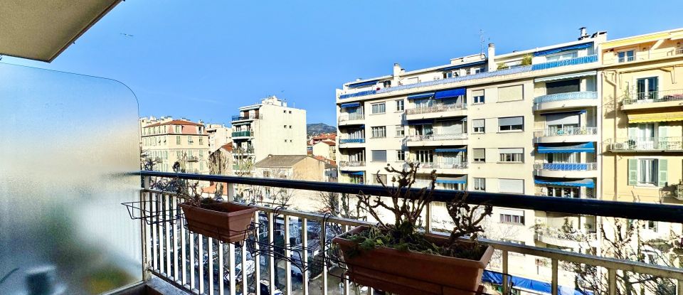 Appartement 3 pièces de 69 m² à Nice (06300)