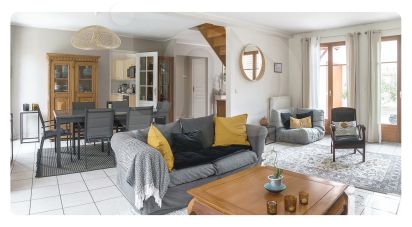 Maison 6 pièces de 160 m² à Orgeval (78630)