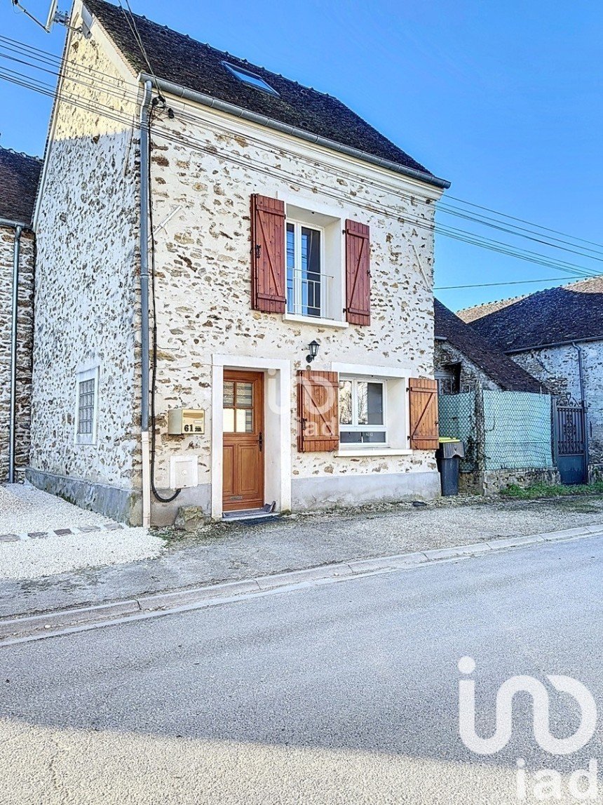 House 3 rooms of 42 m² in Faremoutiers (77515)