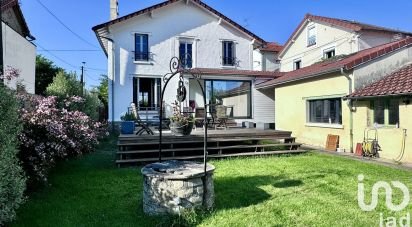 House 7 rooms of 185 m² in Chatou (78400)