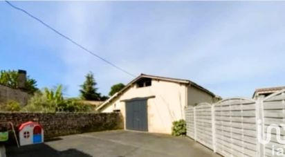 House 4 rooms of 107 m² in Plassac (17240)