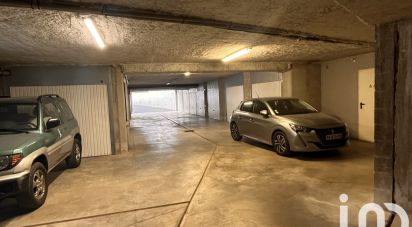 Parking/garage/box de 15 m² à Saint-Cannat (13760)