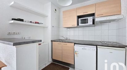 Appartement 2 pièces de 45 m² à Bordeaux (33300)