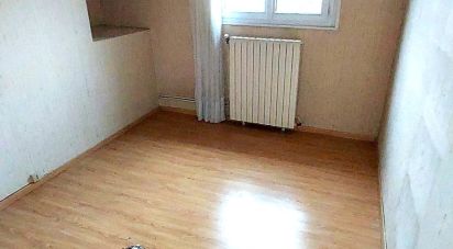 House 4 rooms of 80 m² in Combs-la-Ville (77380)