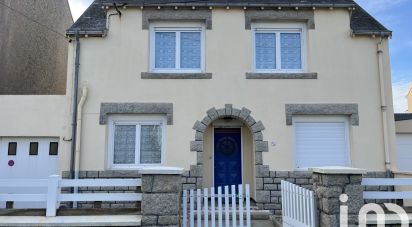 Traditional house 5 rooms of 105 m² in Guilvinec (29730)