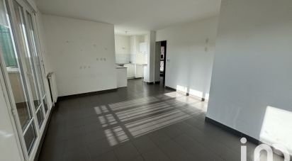 Studio 1 room of 34 m² in Tigery (91250)