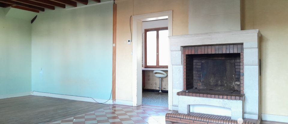 Traditional house 6 rooms of 157 m² in Les Églisottes-et-Chalaures (33230)