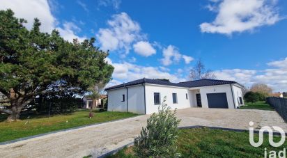 House 5 rooms of 129 m² in Castelsarrasin (82100)