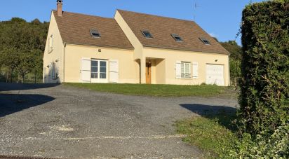 Maison traditionnelle 8 pièces de 200 m² à Cambronne-lès-Ribécourt (60170)