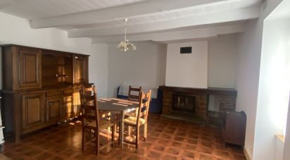 House 4 rooms of 106 m² in Vérines (17540)