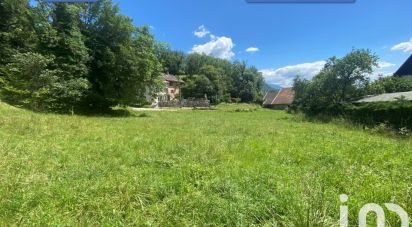 Land of 1,078 m² in Saint-Pierre-de-Curtille (73310)